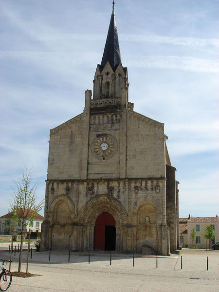 Eglise St Nicolas à Maillé